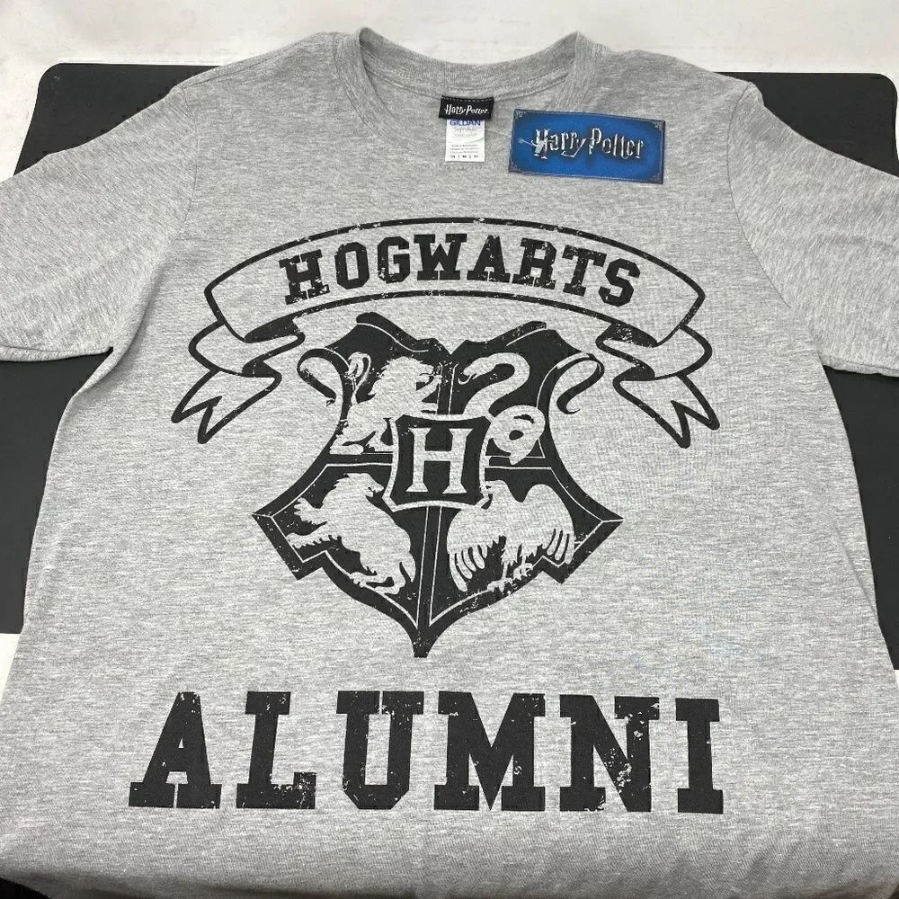 HOGWARTS ALUMNI T-SHIRT NEW